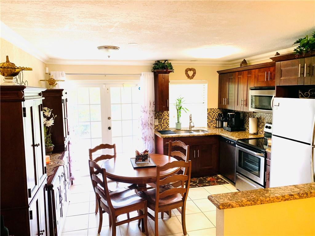 Westwood Commy 4 77-45 B - Residential