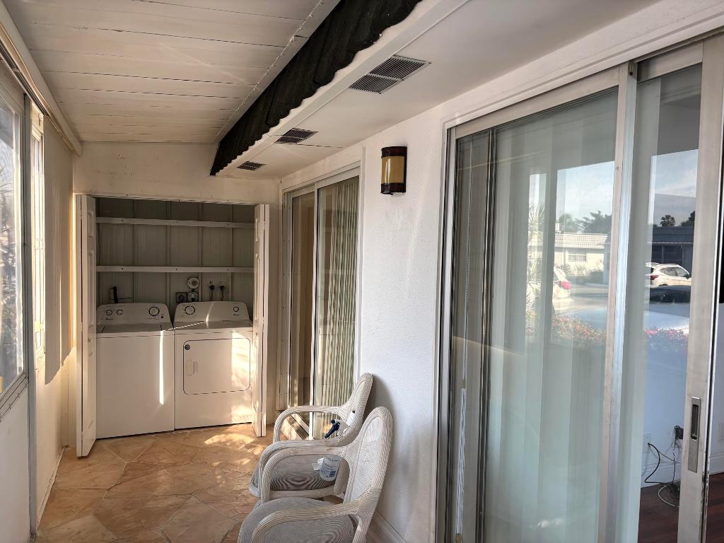 KINGS POINT VALENCIA CONDOS - Residential Lease