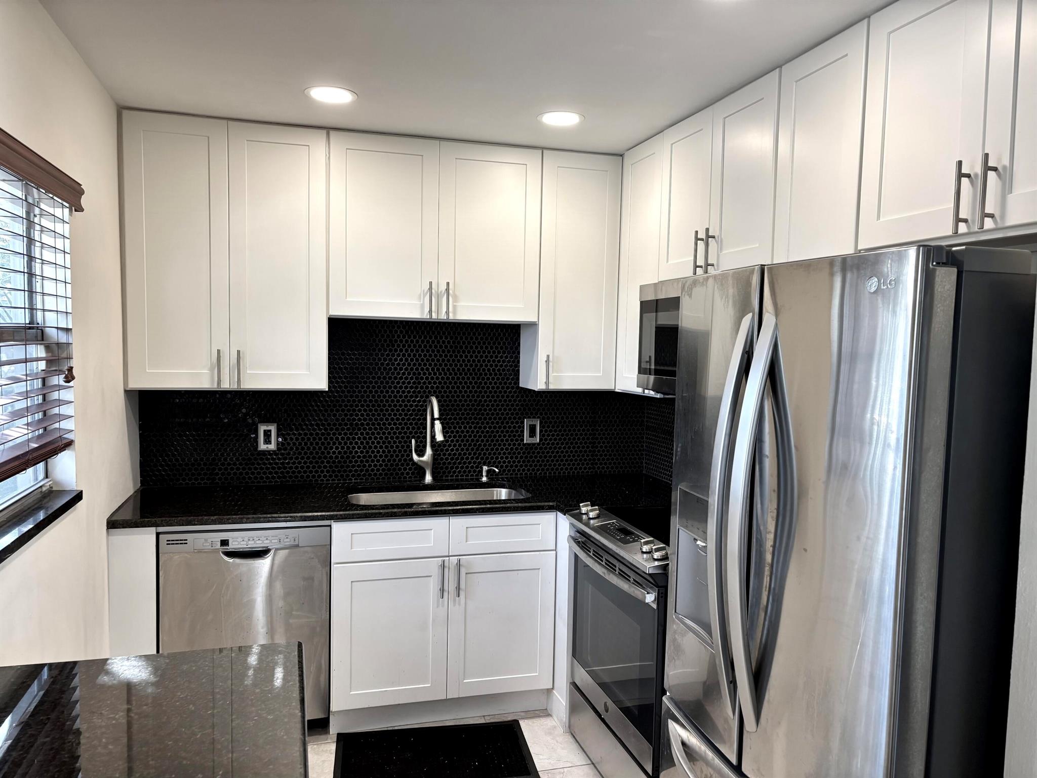 KINGS POINT VALENCIA COND - Residential Lease