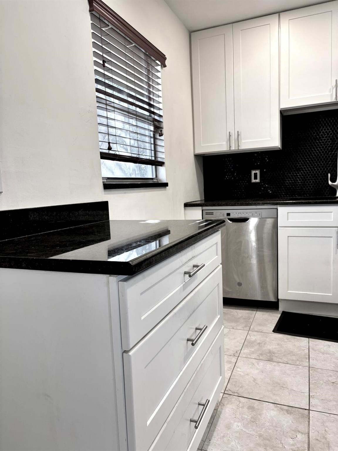 KINGS POINT VALENCIA COND - Residential Lease