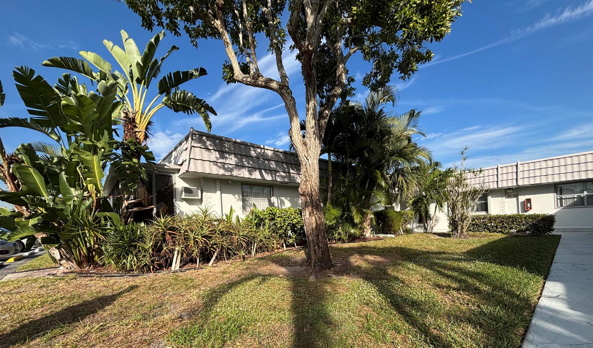 KINGS POINT VALENCIA COND - Residential Lease