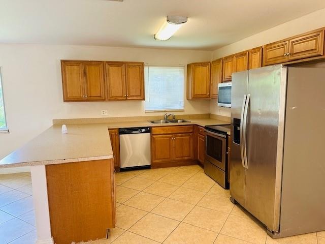 MODEL LAND CO - Residential Lease