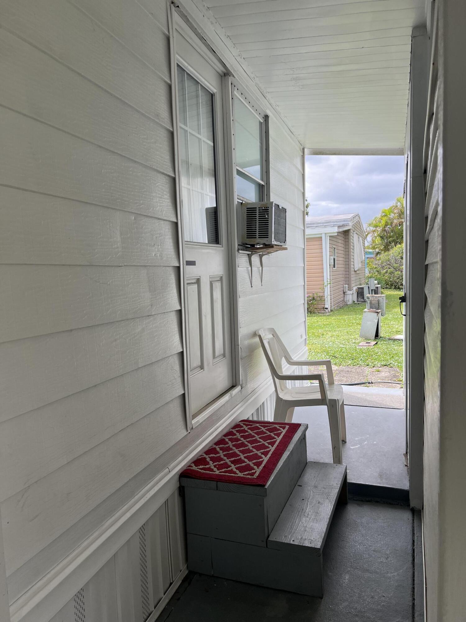 DEERFIELD LAKE - Residential