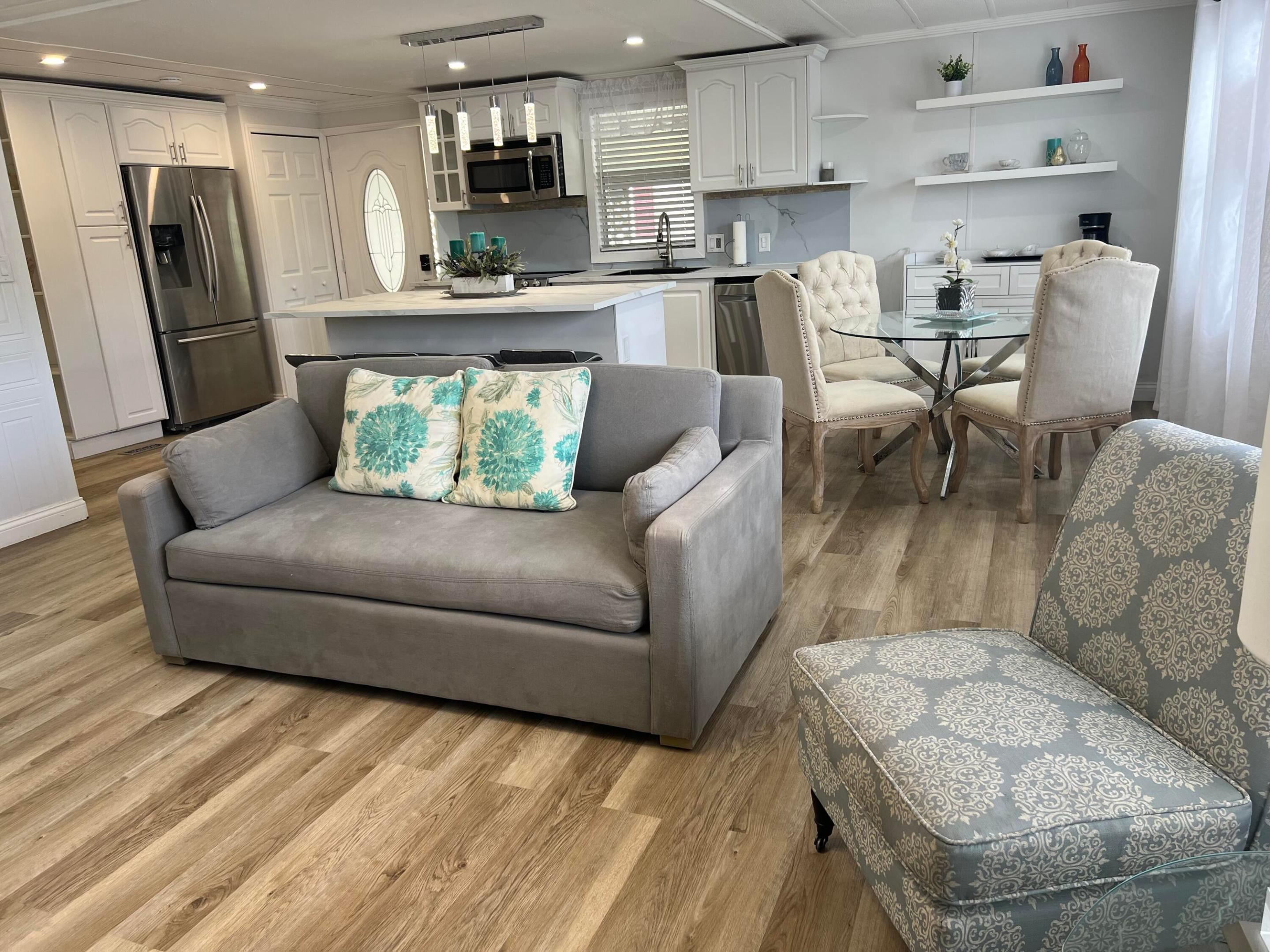 DEERFIELD LAKE - Residential