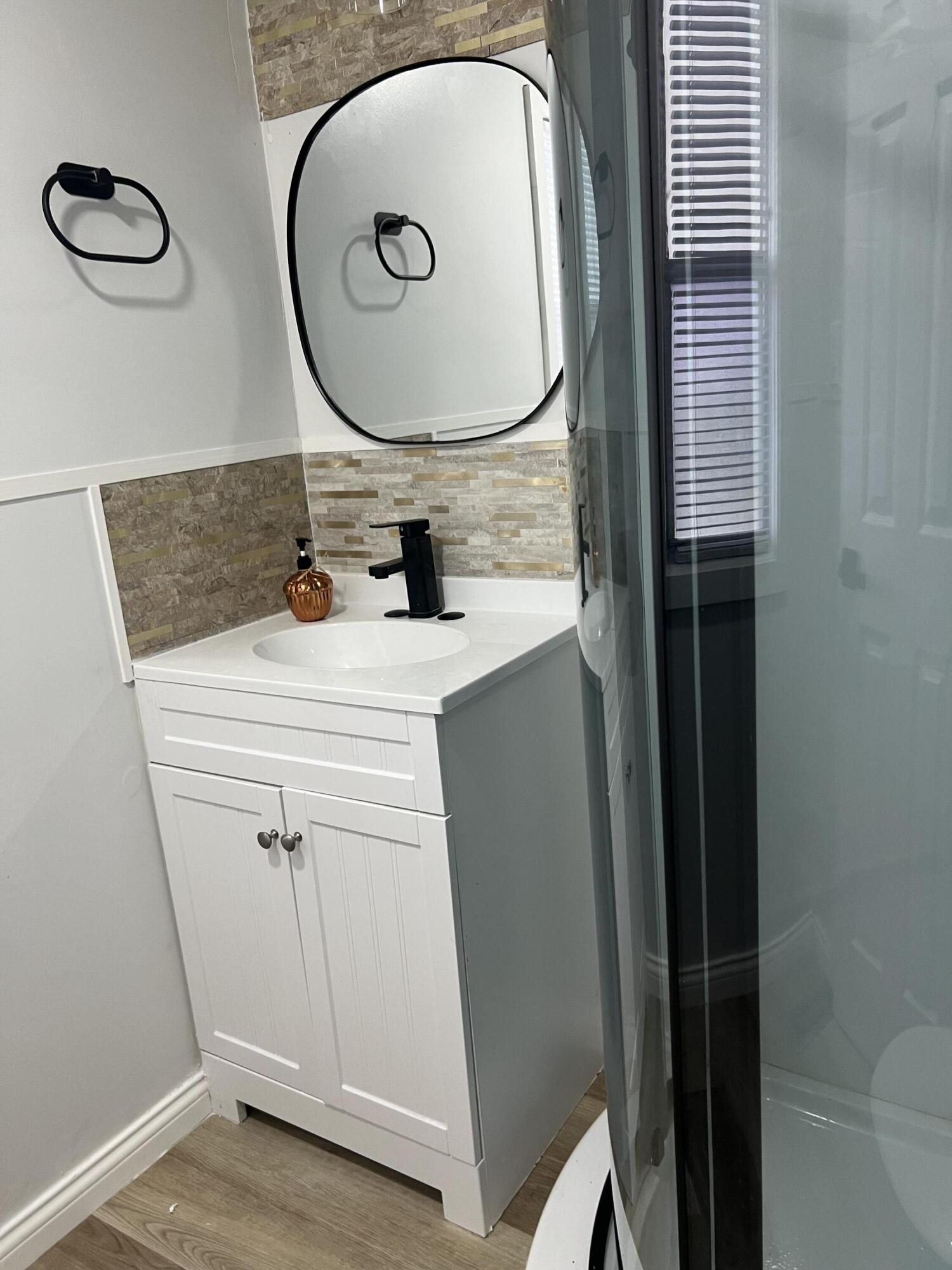 DEERFIELD LAKE - Residential