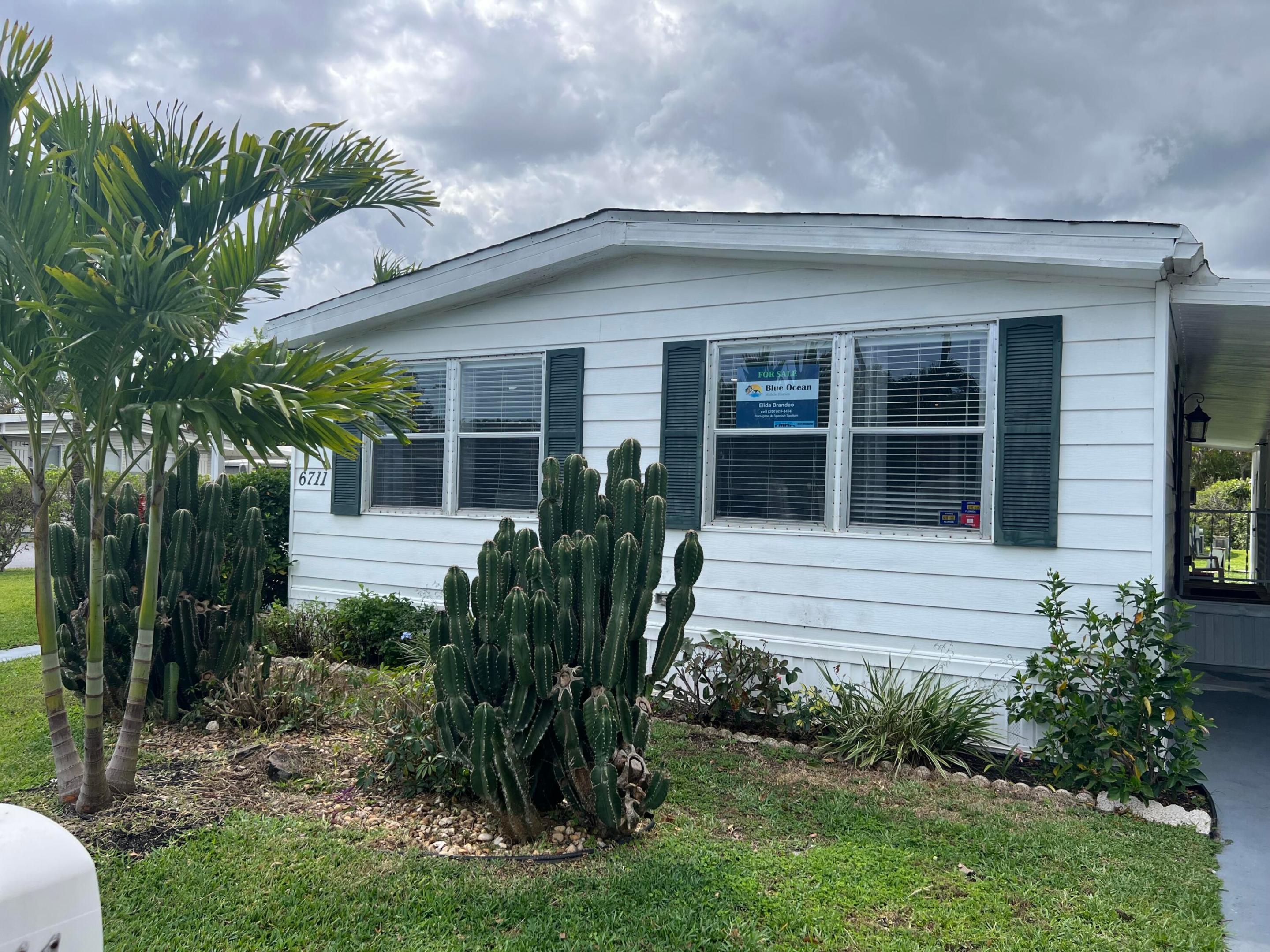 DEERFIELD LAKE - Residential