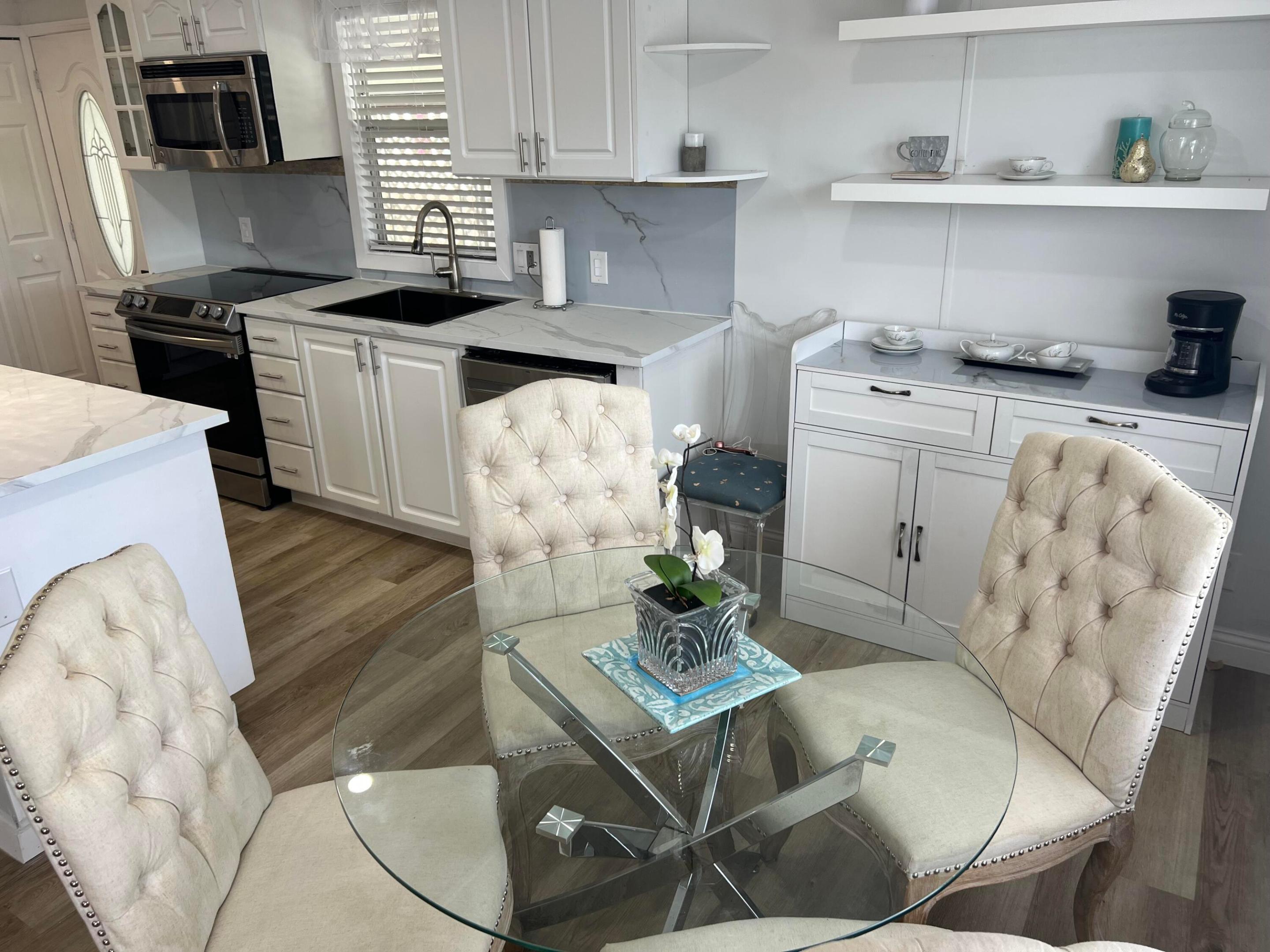 DEERFIELD LAKE - Residential