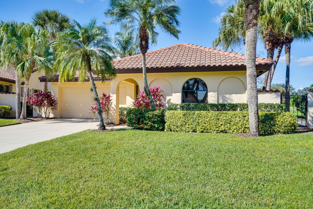 Photo of 2500 SW Bobalink Court, Palm City, FL 34990 (MLS # R10954326)