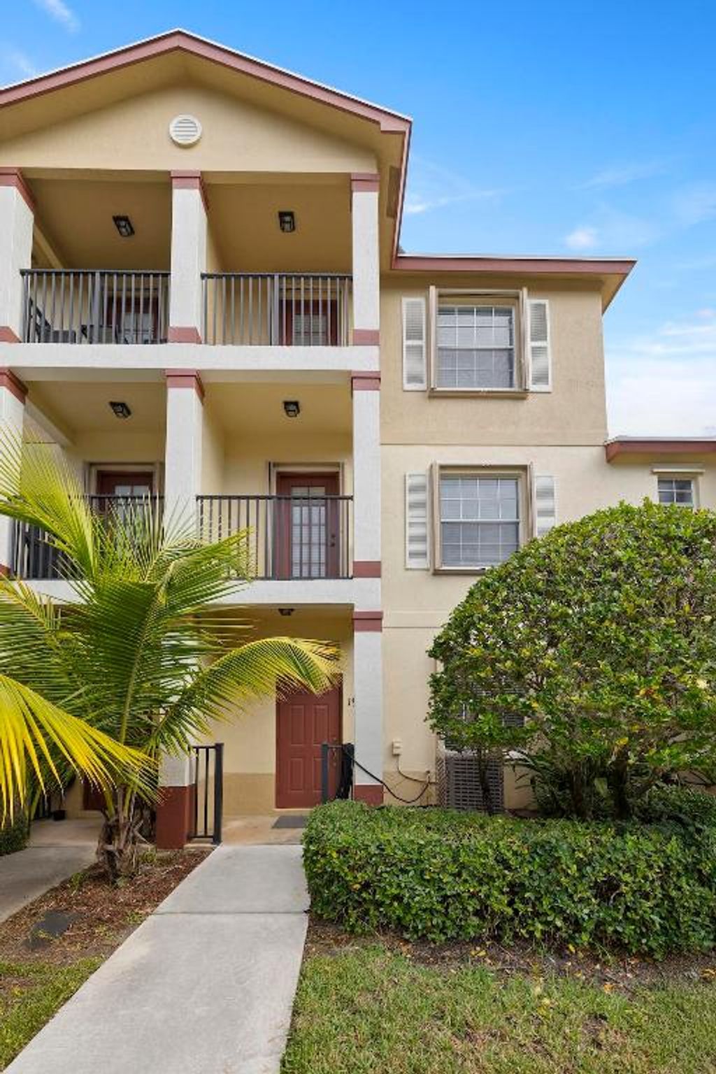 Photo of 1901 SE High Springs Drive, Port Saint Lucie, FL 34952 (MLS # R11146097)