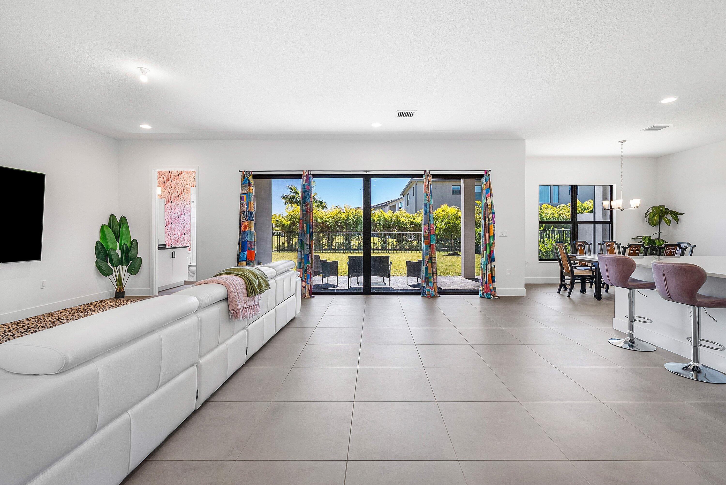 BOCA RATON GOLF COURSE PUD - Residential Lease