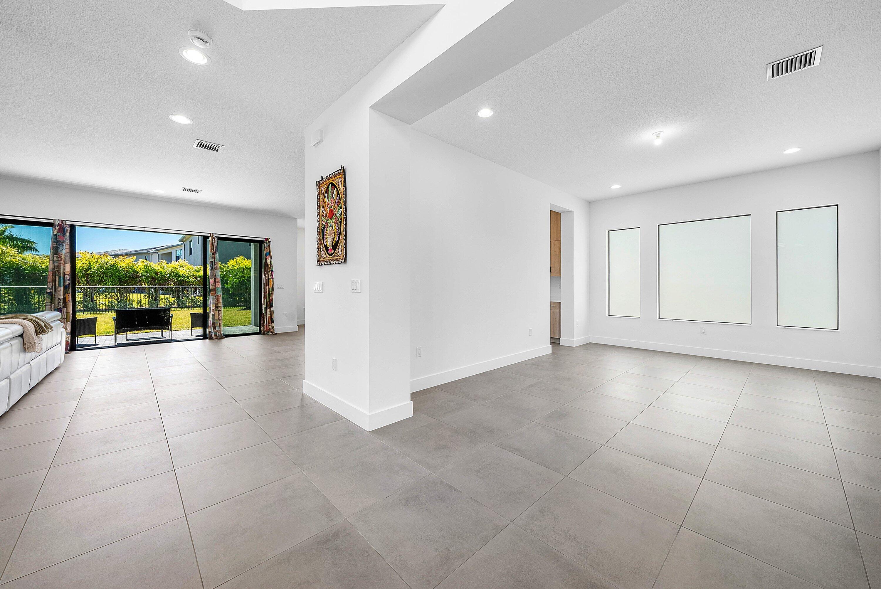 BOCA RATON GOLF COURSE PUD - Residential Lease