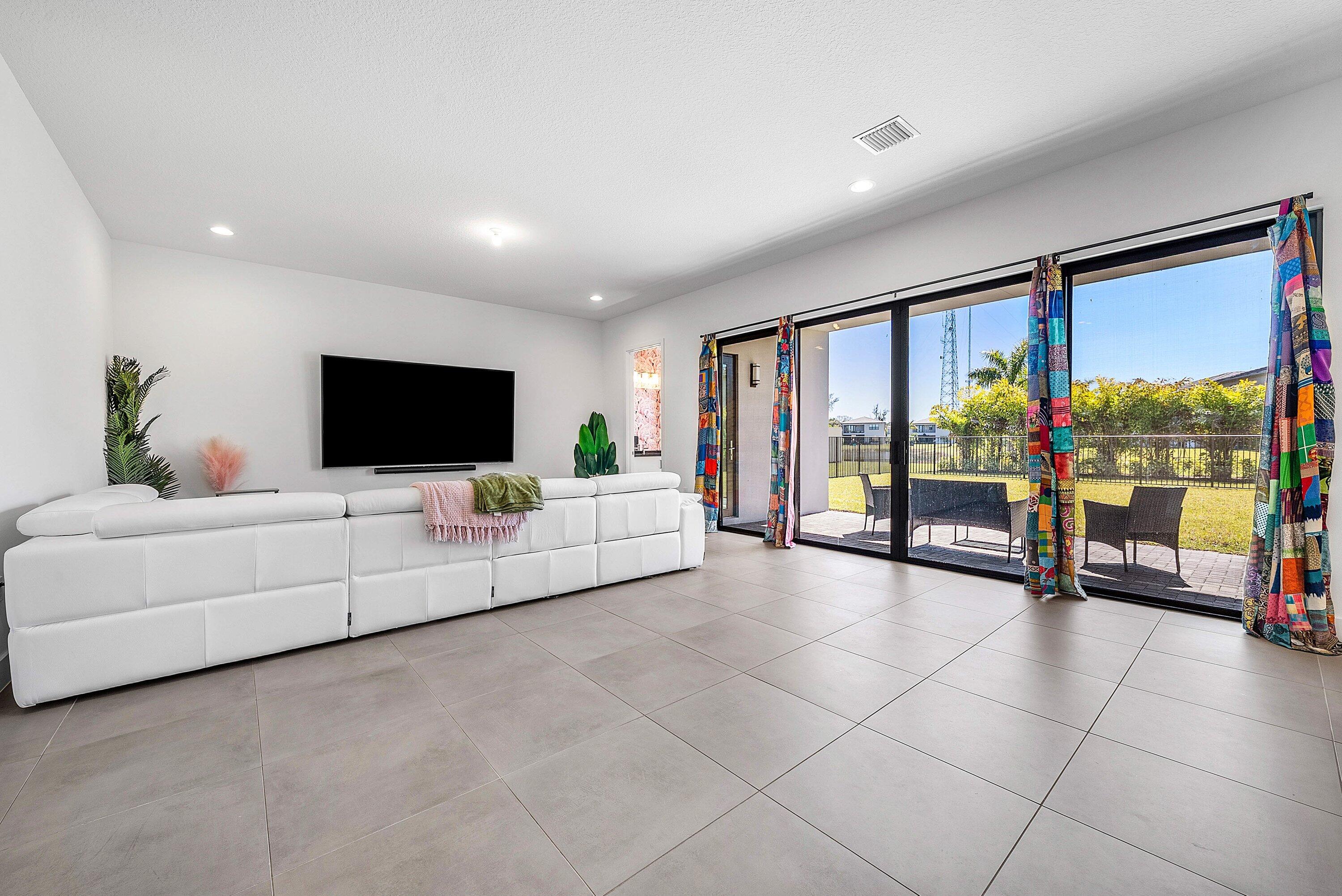 BOCA RATON GOLF COURSE PUD - Residential Lease