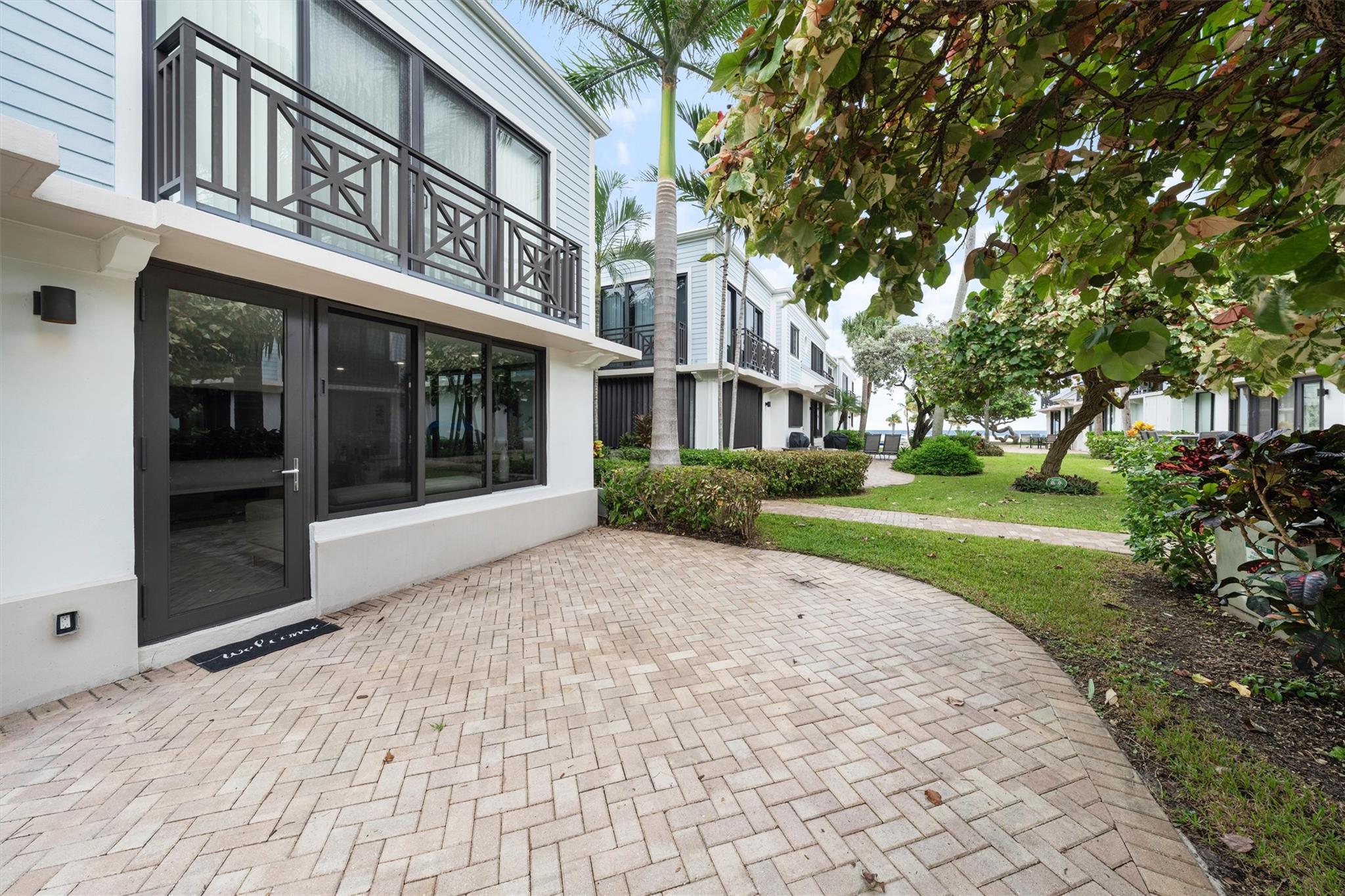 1578 S Ocean Lane 114