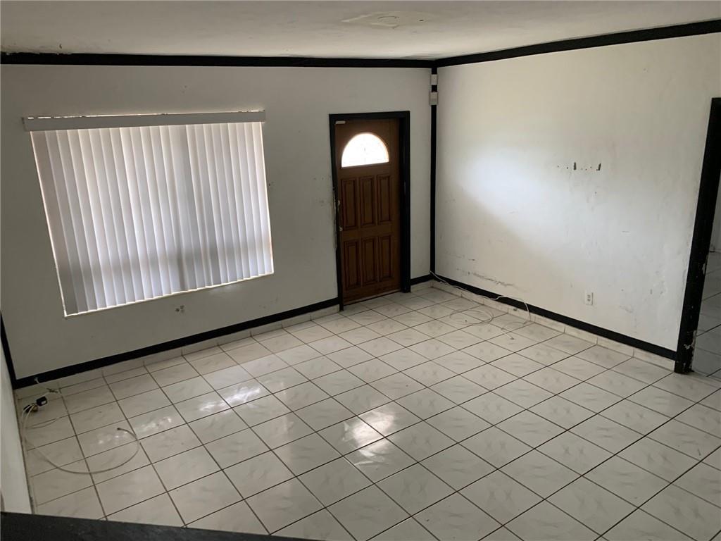 WINDWARD HGTS NO 3 - Residential Lease