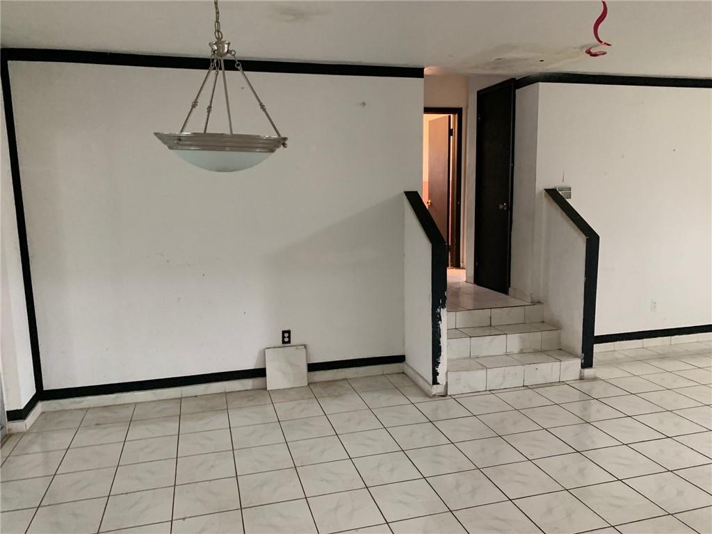 WINDWARD HGTS NO 3 - Residential Lease