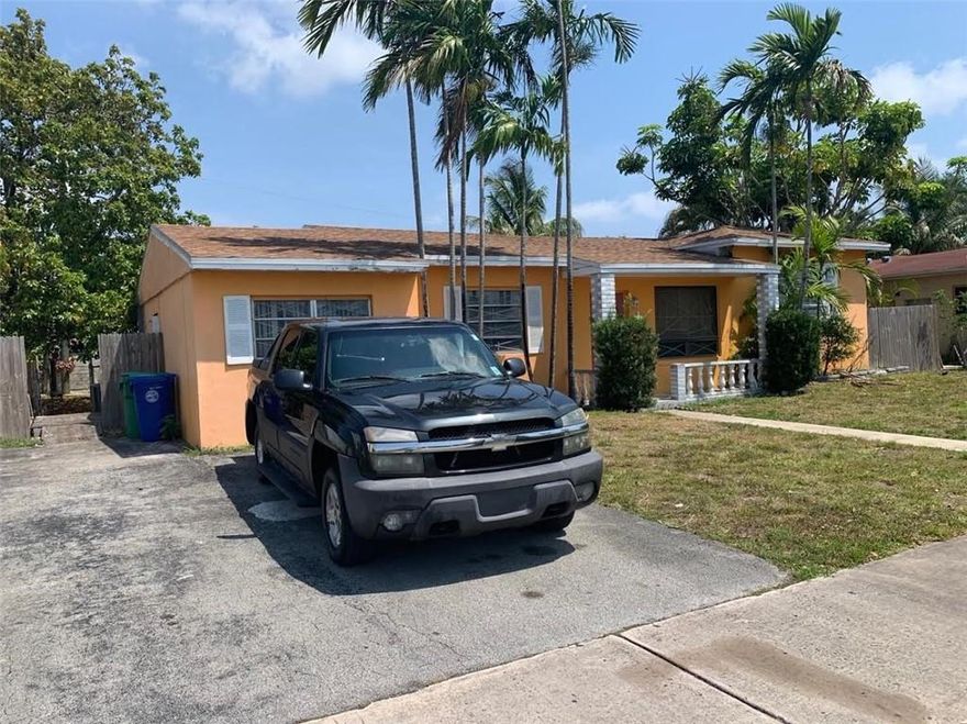 4 BR PLUS BALKONY ROOMBIG HOUSE LOCATION