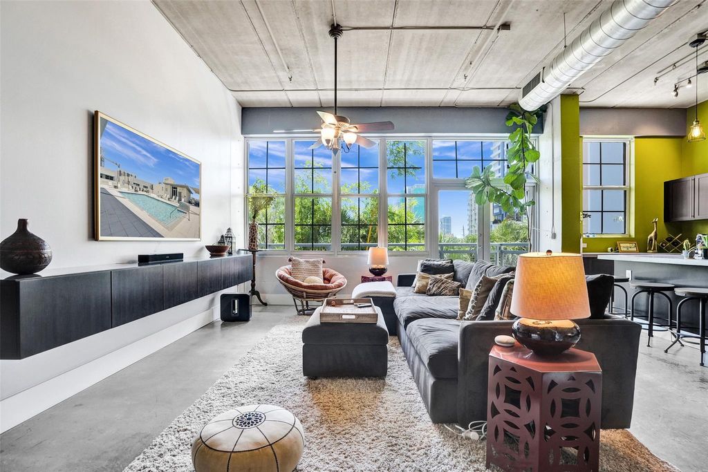 Photo of 425 N Andrews Ave #303, Fort Lauderdale, FL 33301 (MLS # F10517327)