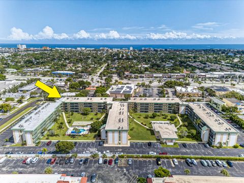 Tiny photo for 804 SE 7th Street SE #401, Deerfield Beach, FL 33441 (MLS # B26001185)