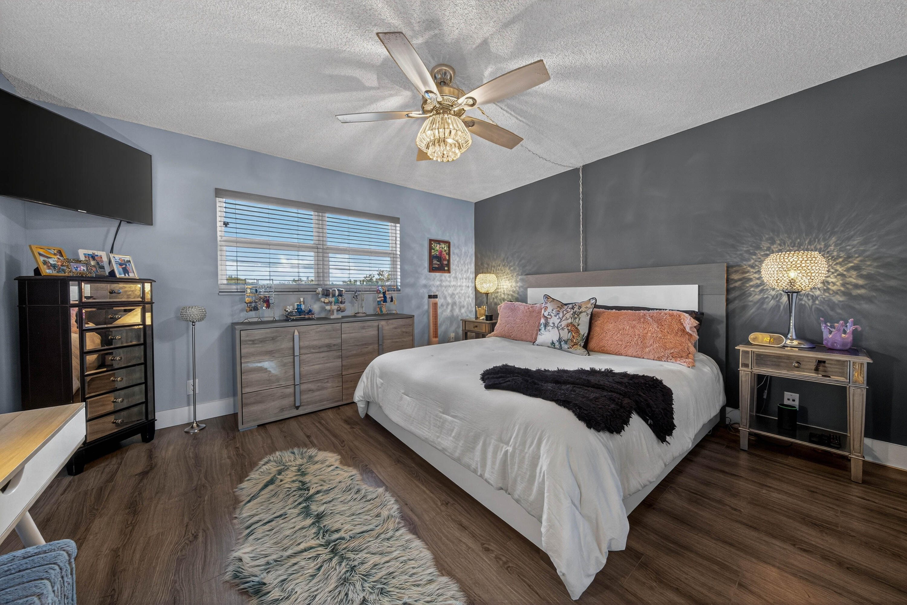 HAMPTON GARDENS 3 CONDO - Residential