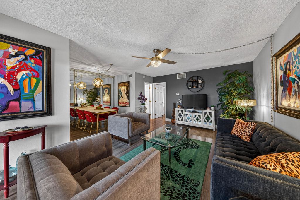 Photo of 804 SE 7th SE #401, Deerfield Beach, FL 33441 (MLS # B26001185)