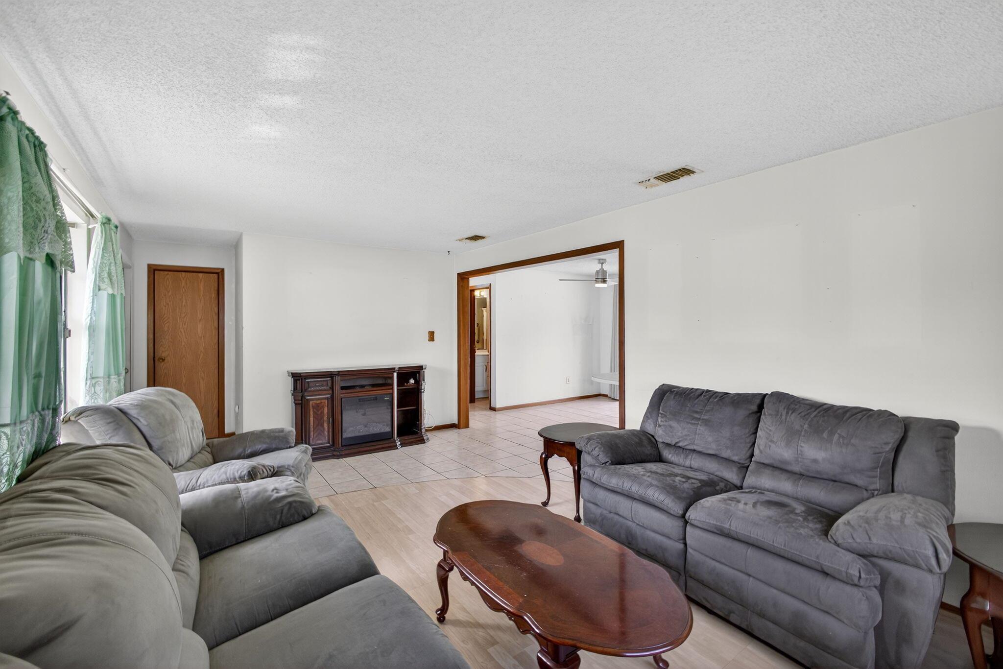 1332 W 33rd Street