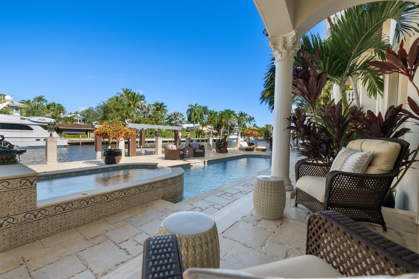 RIO VISTA ISLES - Residential