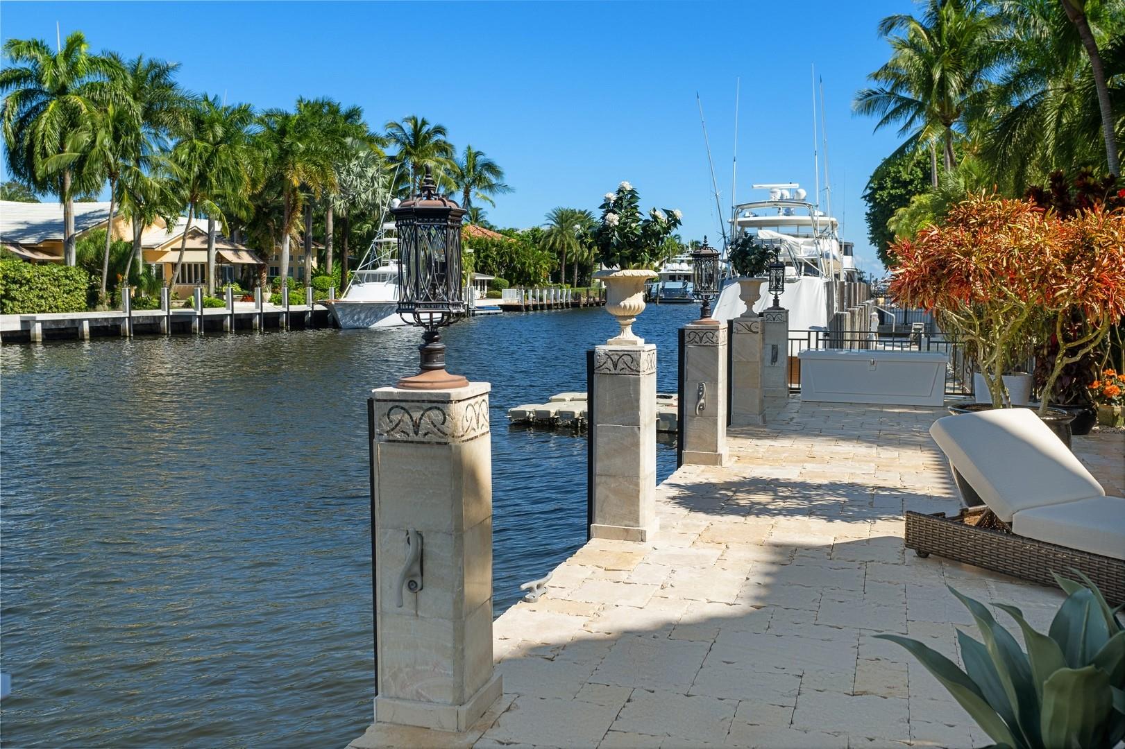 RIO VISTA ISLES - Residential