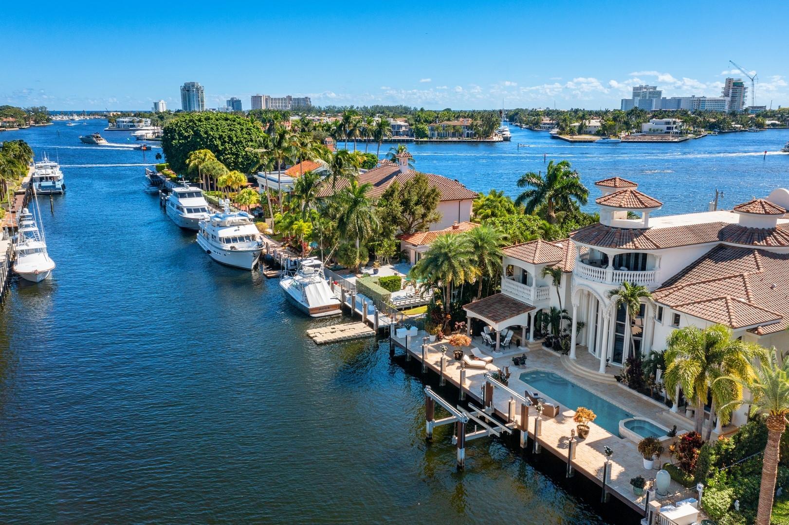 RIO VISTA ISLES - Residential