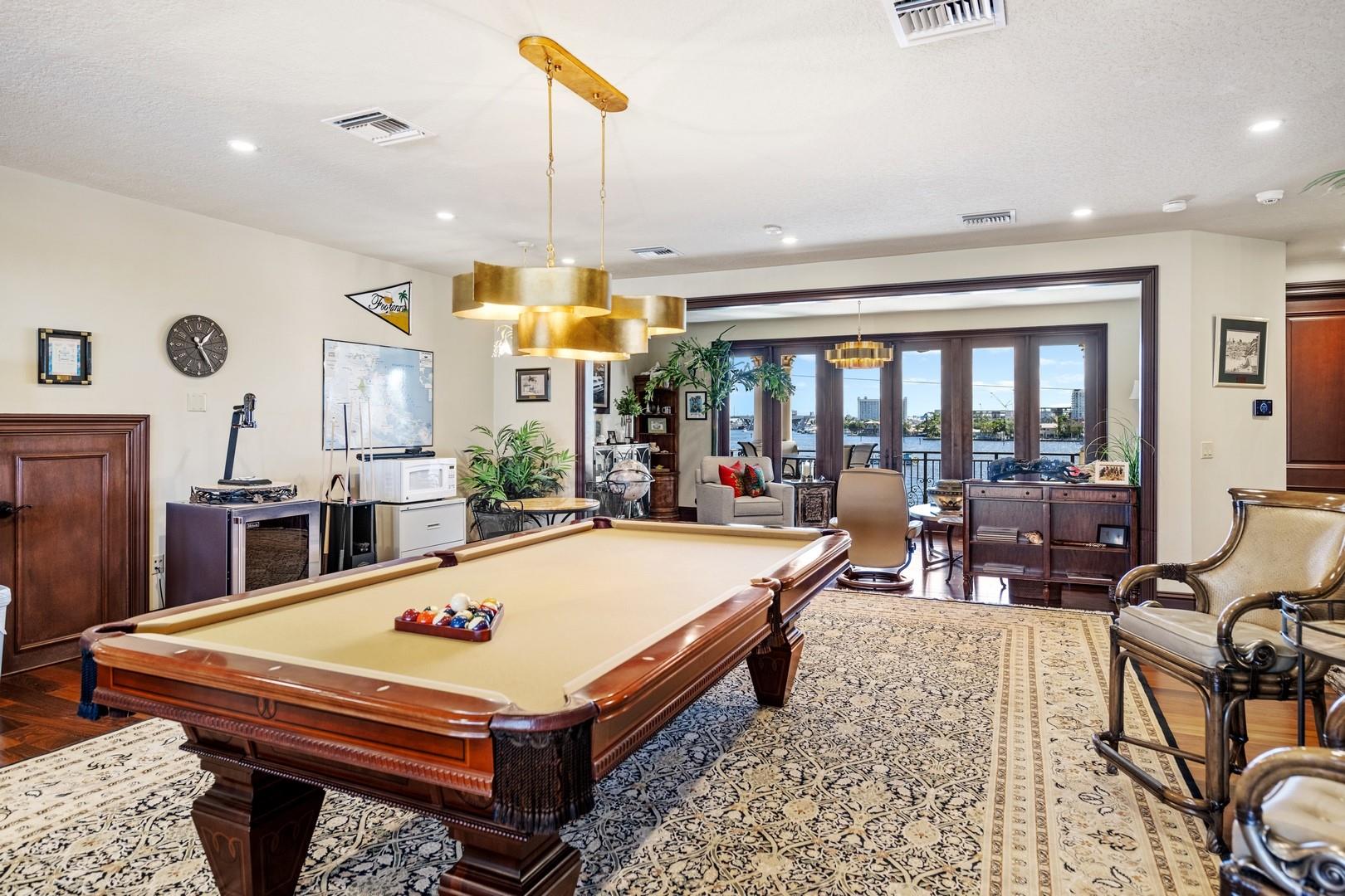 RIO VISTA ISLES - Residential