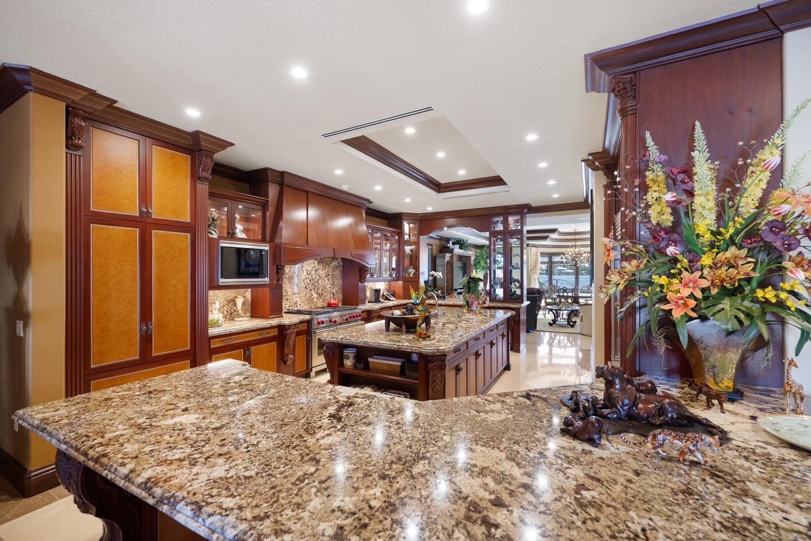 RIO VISTA ISLES - Residential