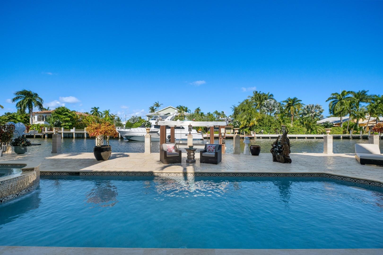 RIO VISTA ISLES - Residential