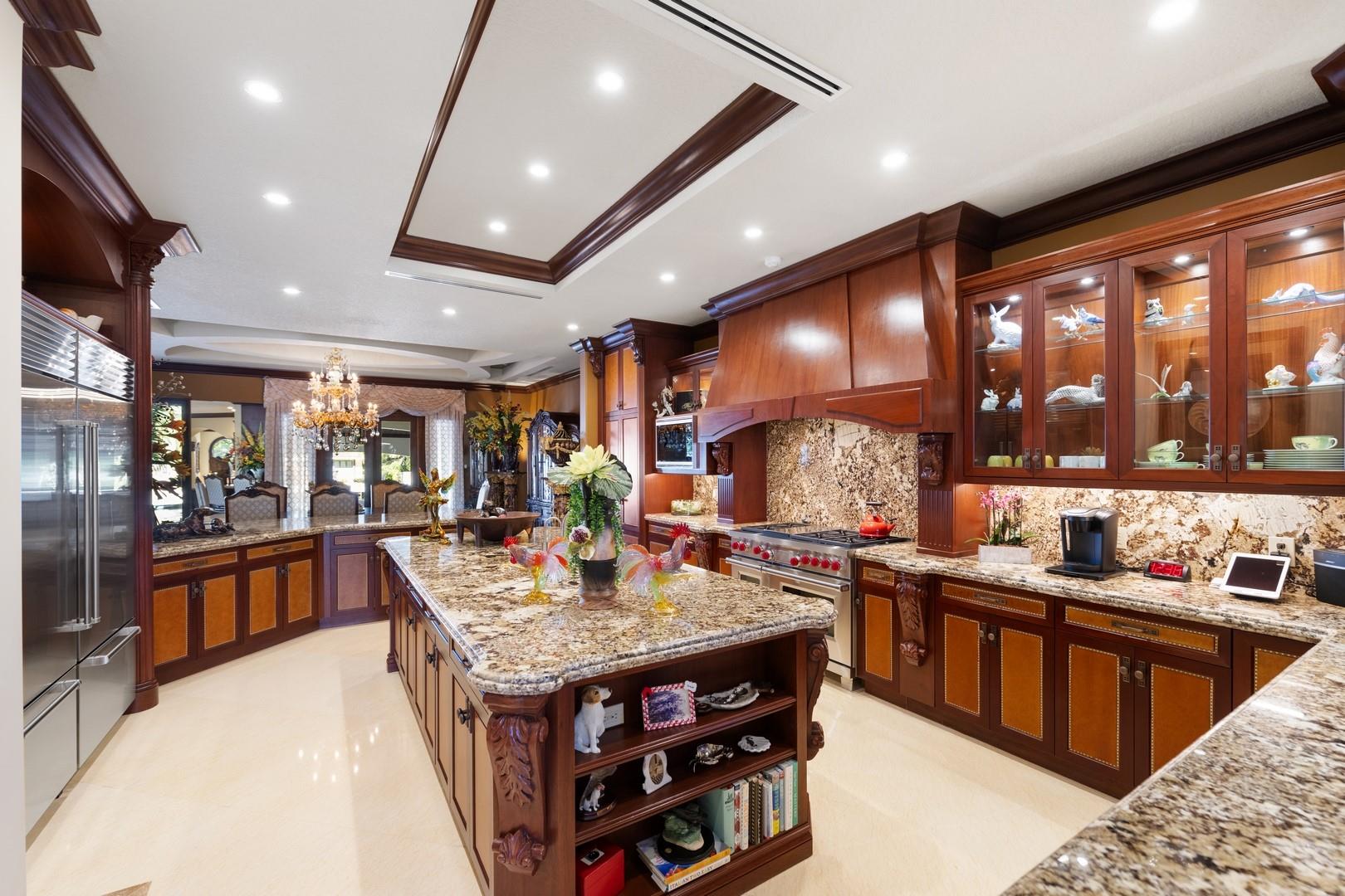 RIO VISTA ISLES - Residential