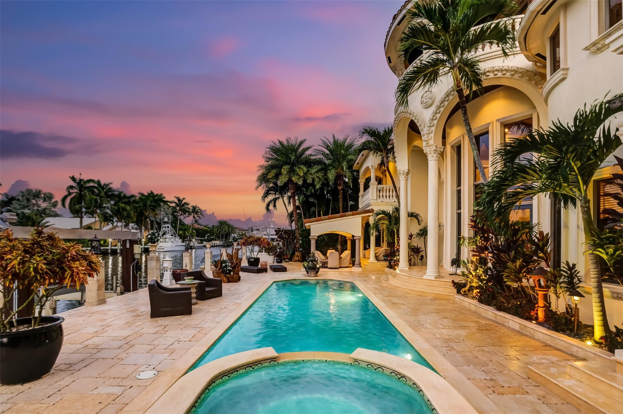 RIO VISTA ISLES - Residential