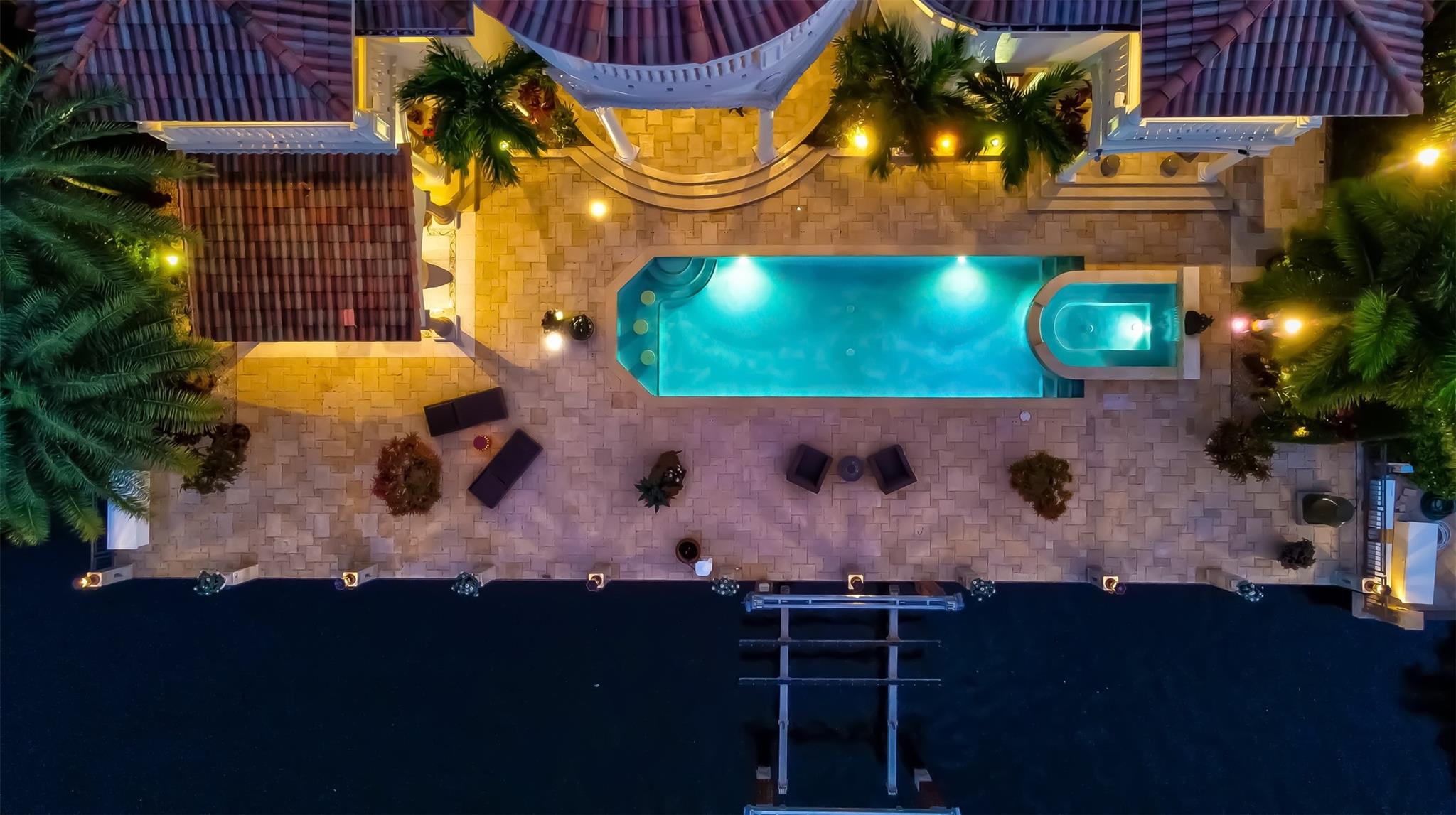 RIO VISTA ISLES - Residential