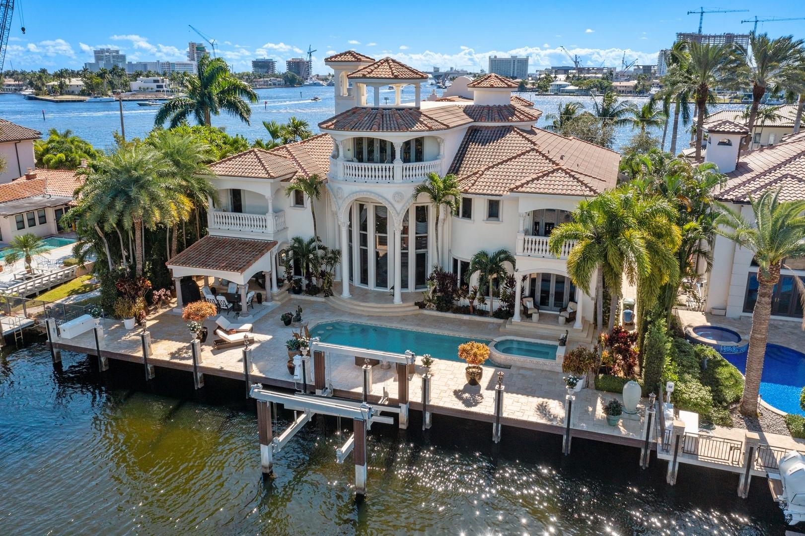 RIO VISTA ISLES - Residential