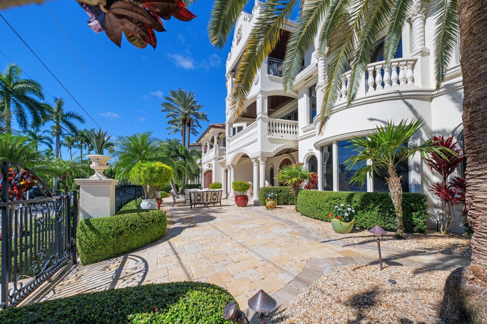 RIO VISTA ISLES - Residential