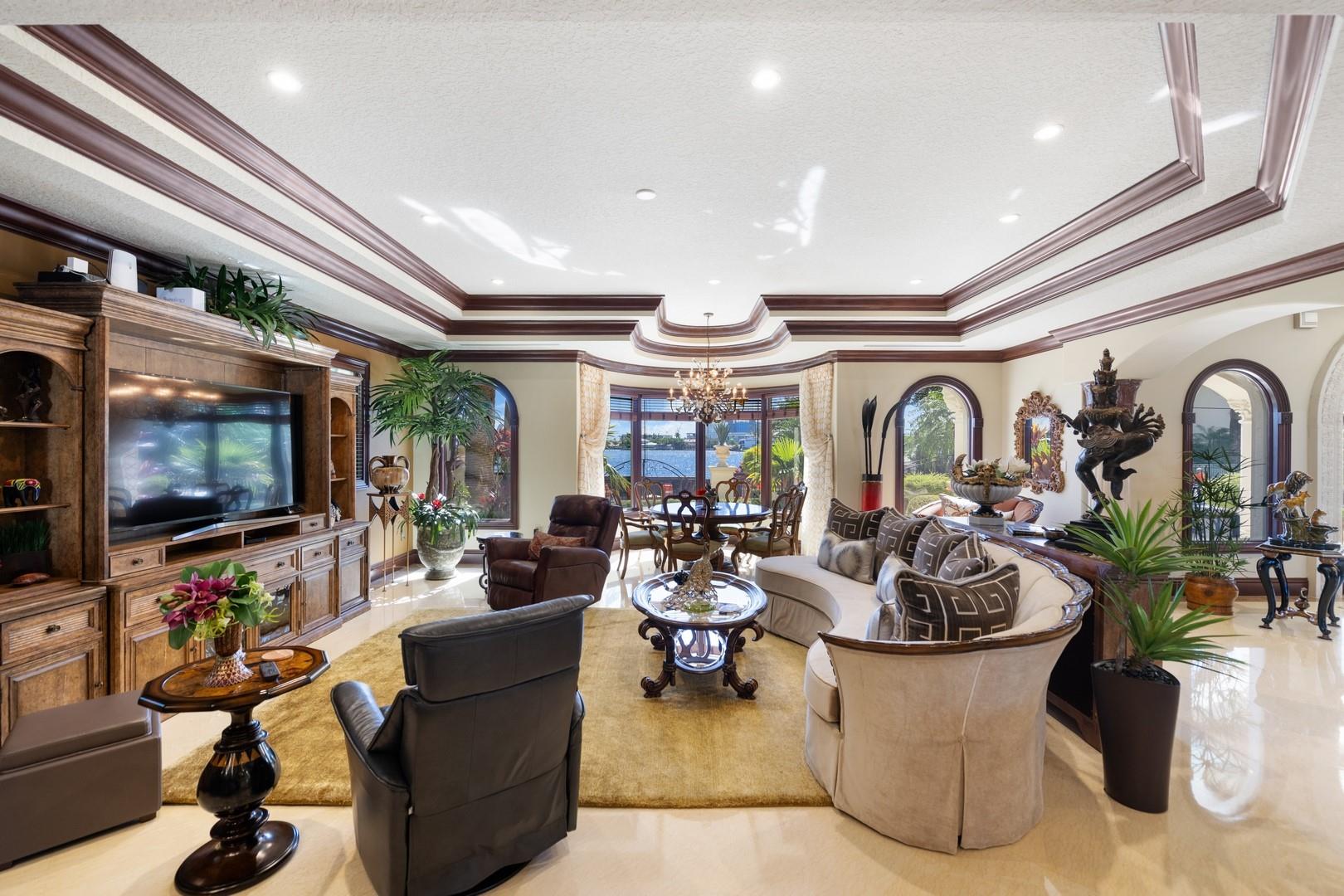 RIO VISTA ISLES - Residential