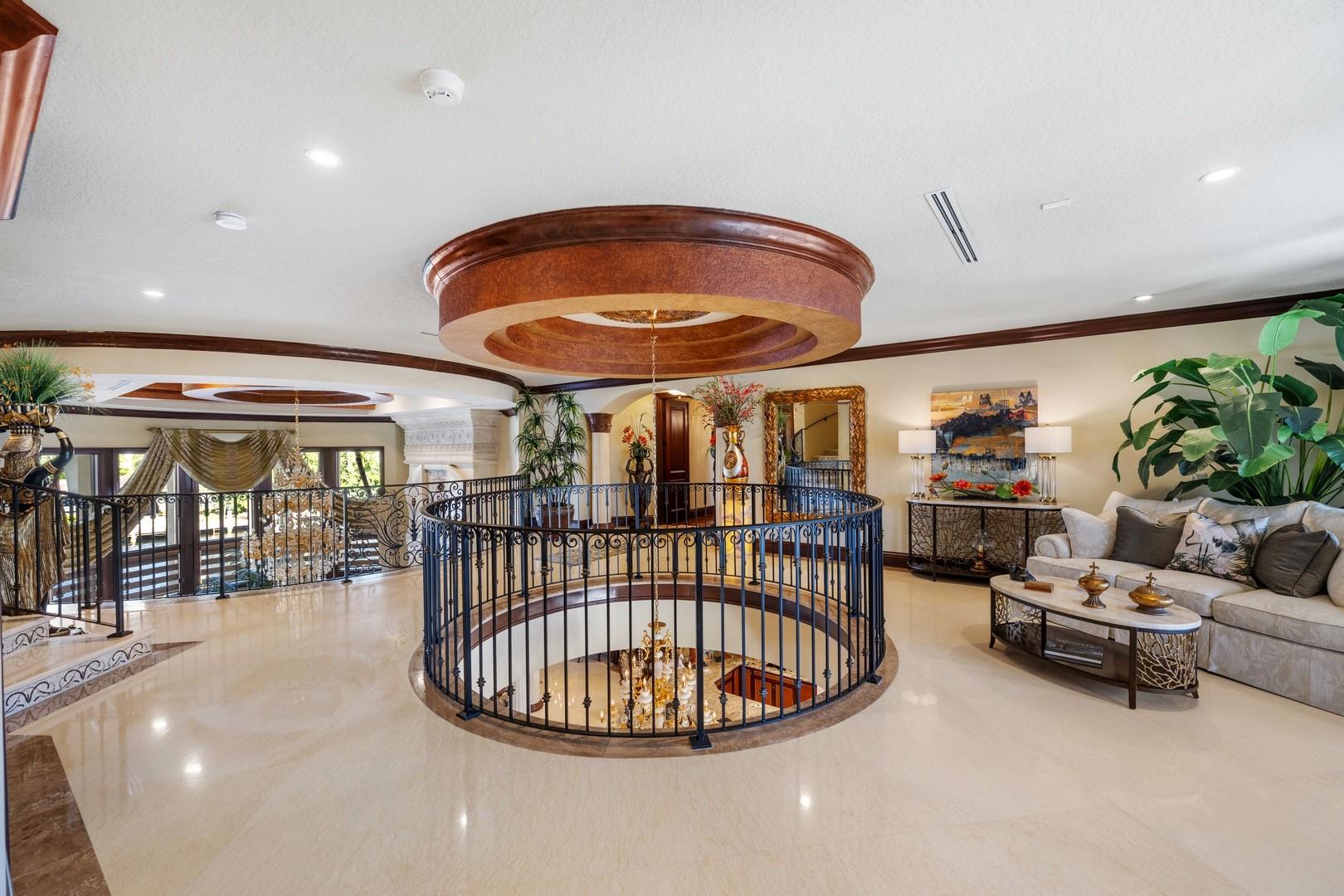 RIO VISTA ISLES - Residential