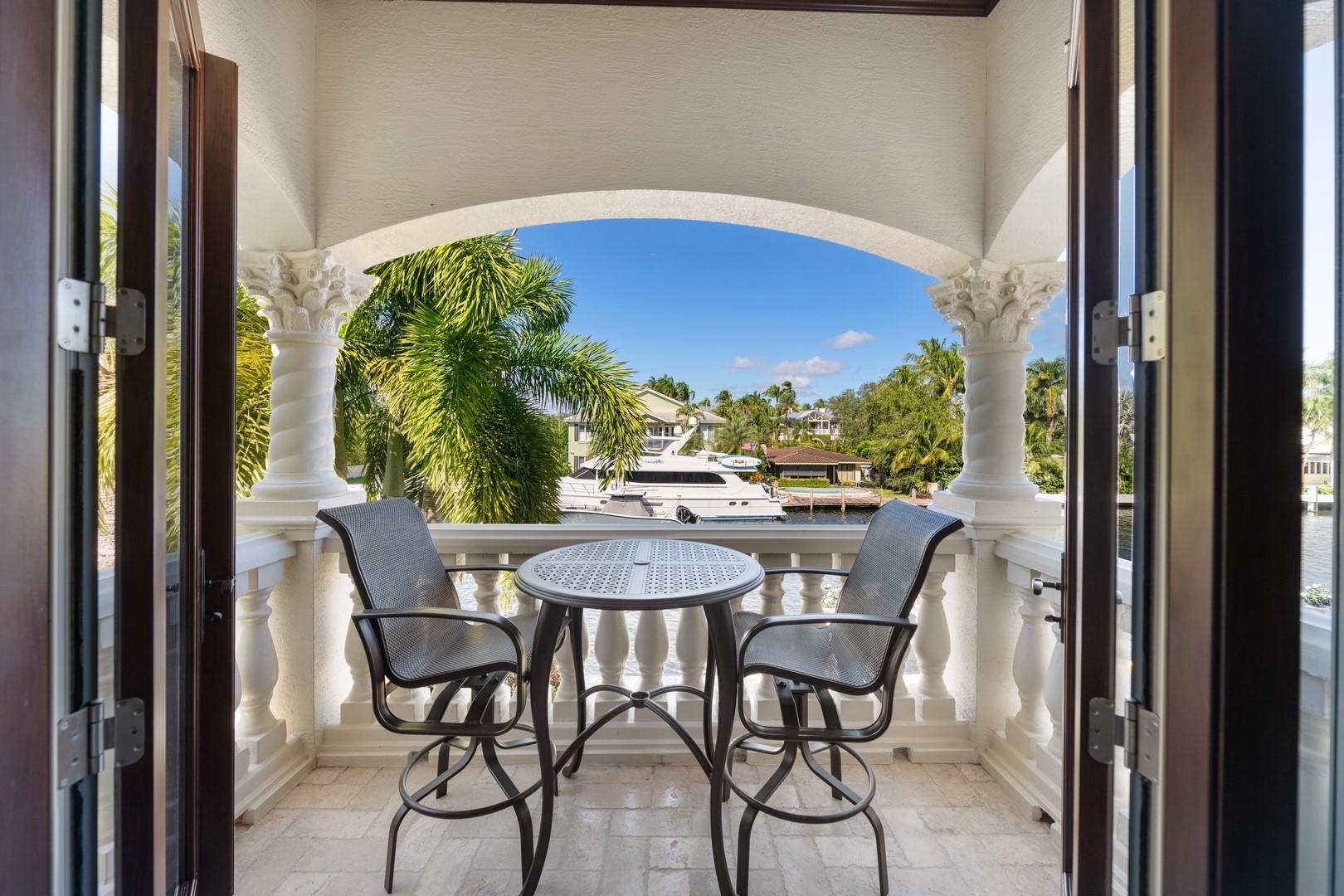 RIO VISTA ISLES - Residential