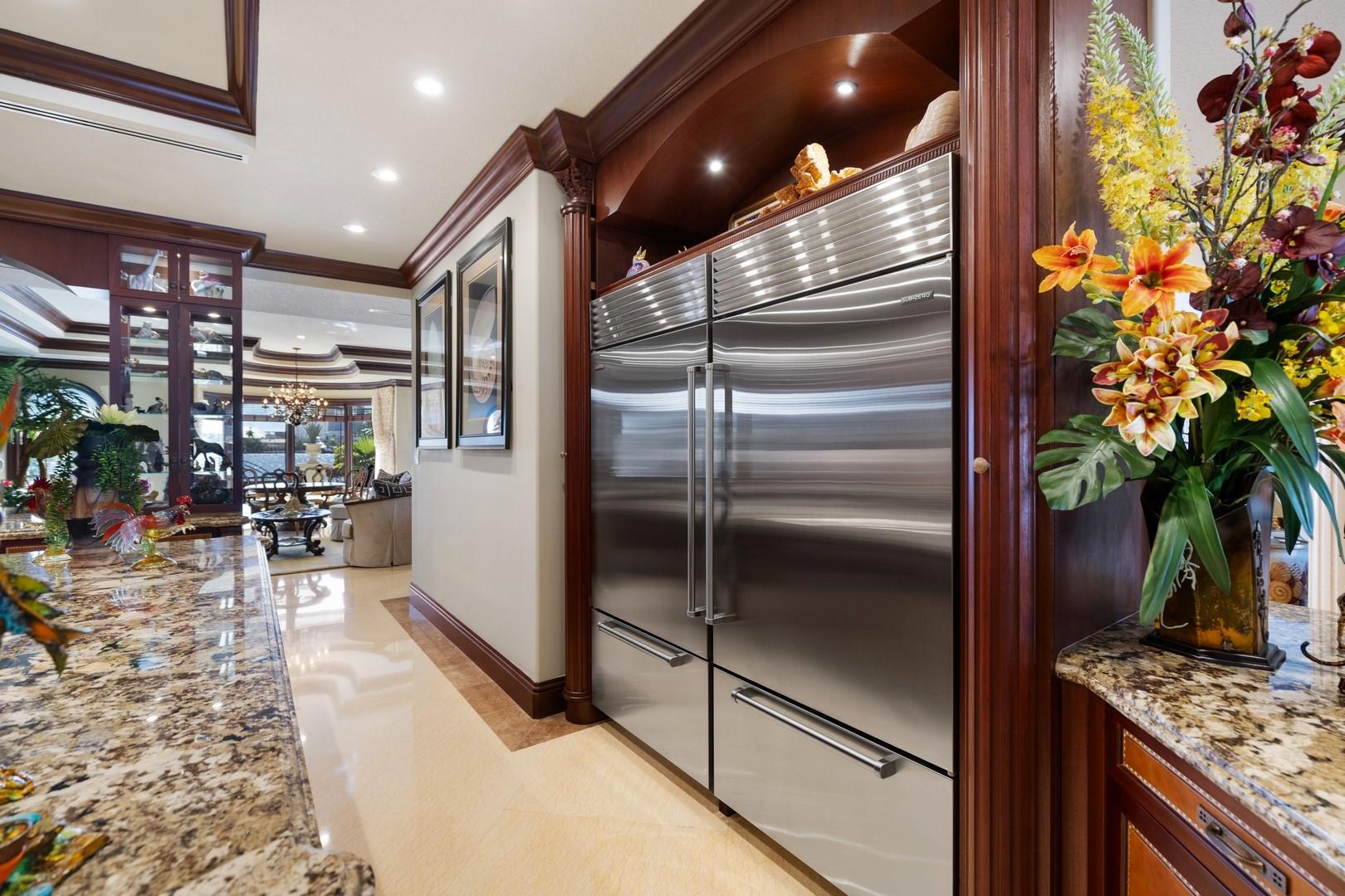 RIO VISTA ISLES - Residential