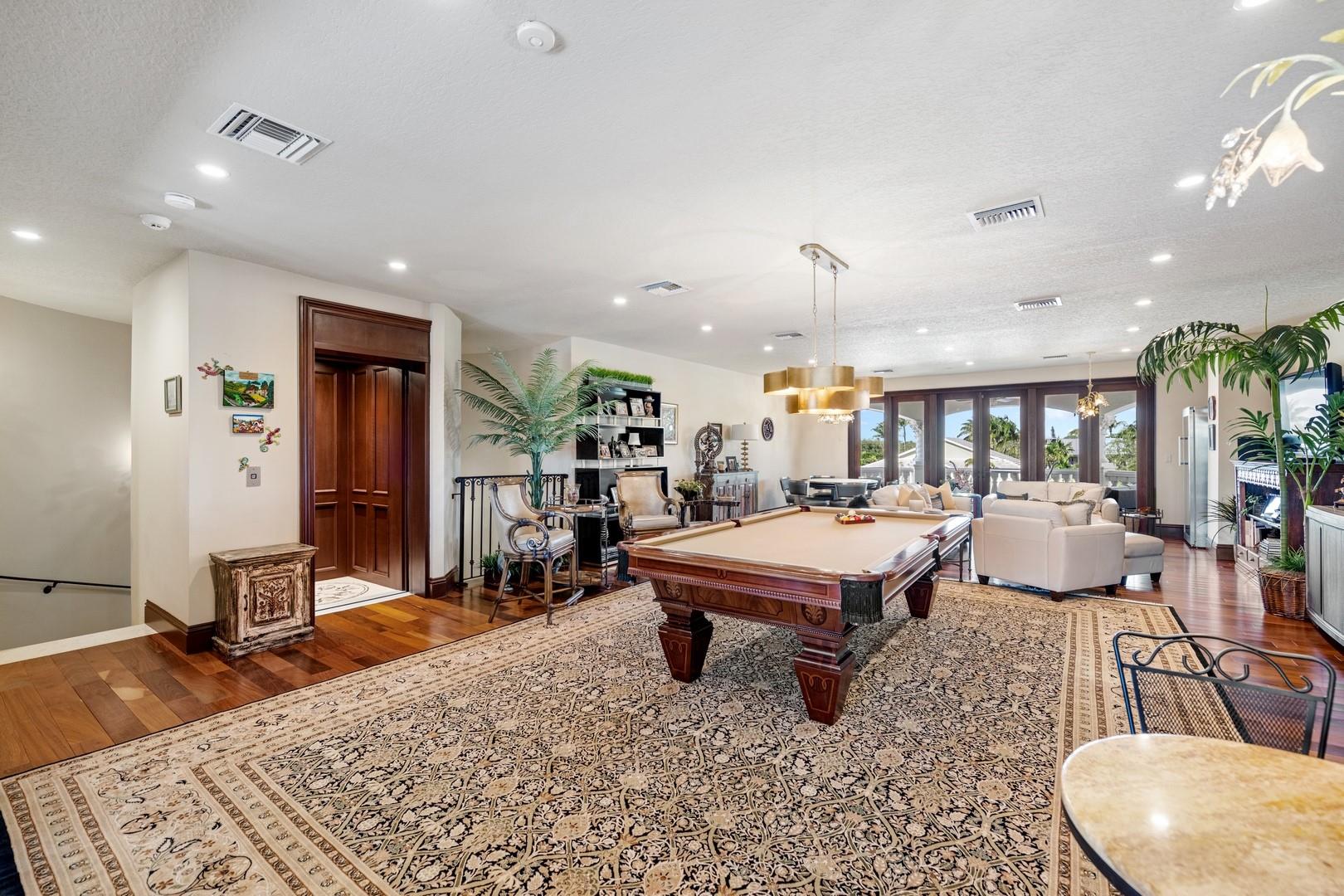 RIO VISTA ISLES - Residential