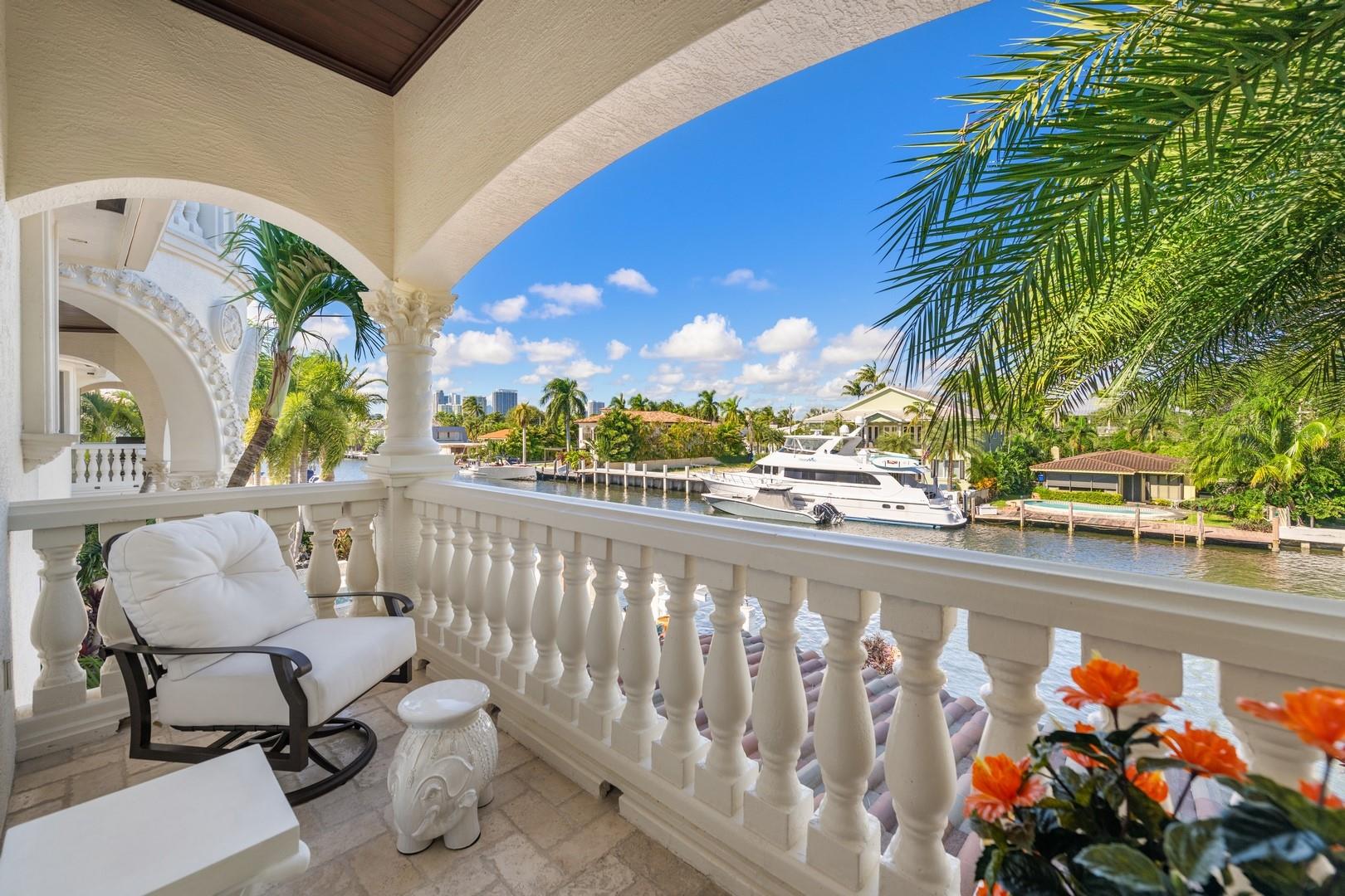 RIO VISTA ISLES - Residential