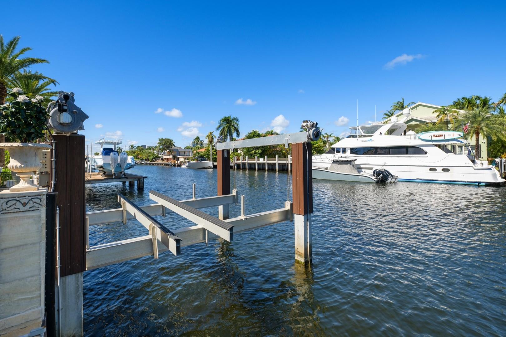 RIO VISTA ISLES - Residential