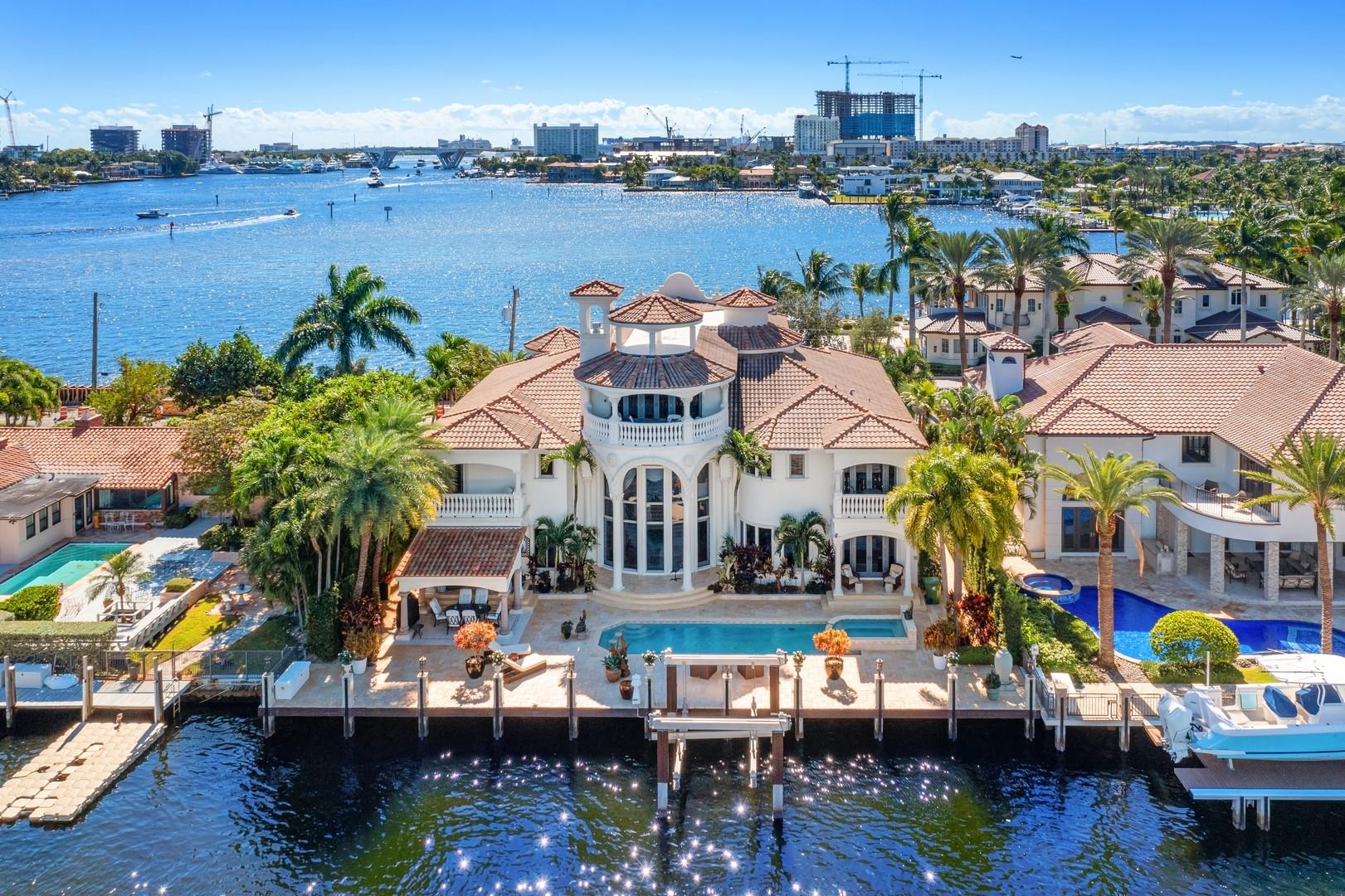 RIO VISTA ISLES - Residential