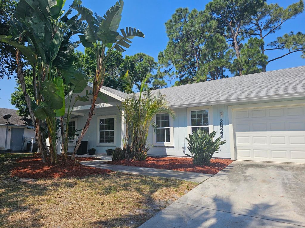 Photo of 2822 SW Giralda Street, Port Saint Lucie, FL 34953 (MLS # R10980134)