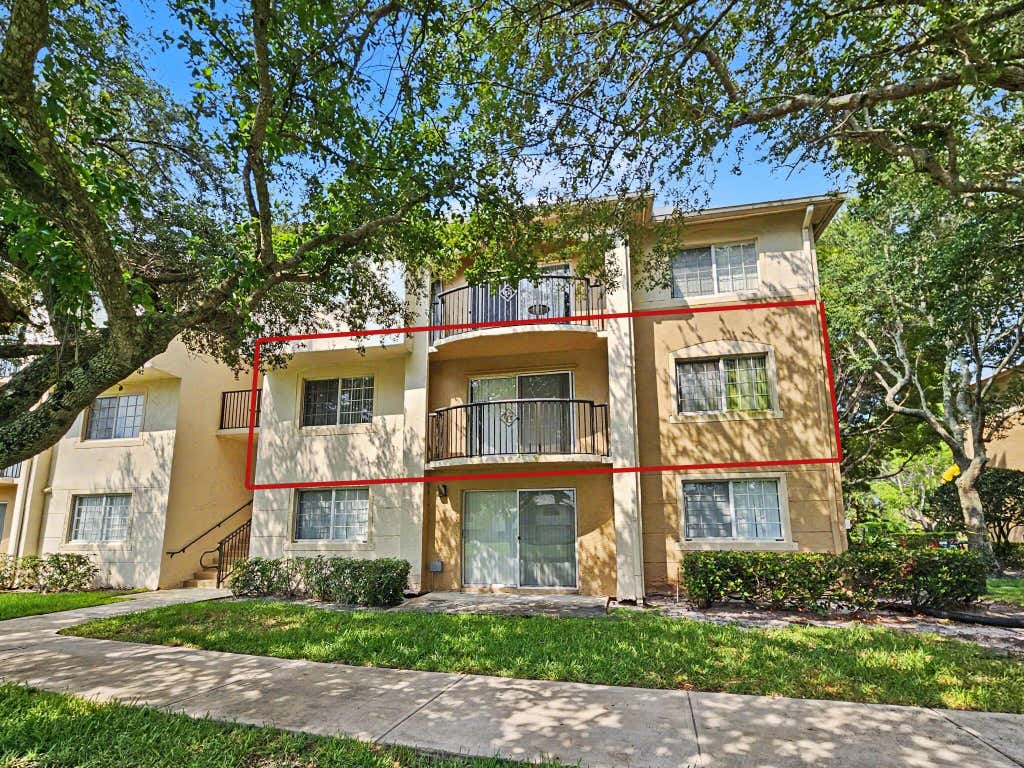 Photo of 500 Crestwood Court N #504, Royal Palm Beach, FL 33411 (MLS # B26038606)