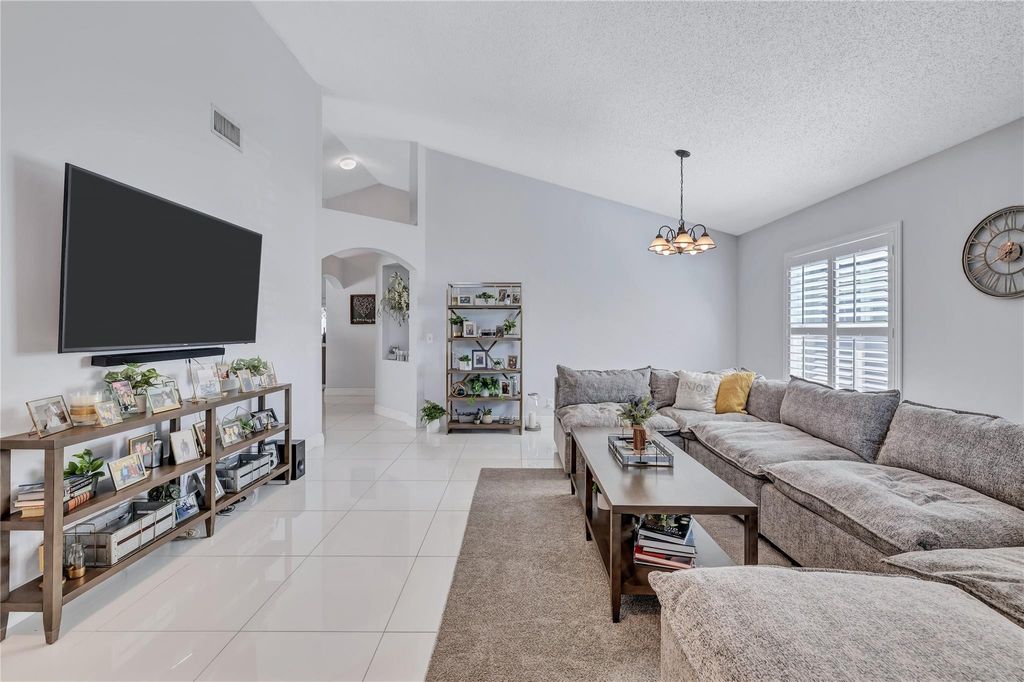 Photo of 53 Egret Way, Boynton Beach, FL 33436 (MLS # F10479375)