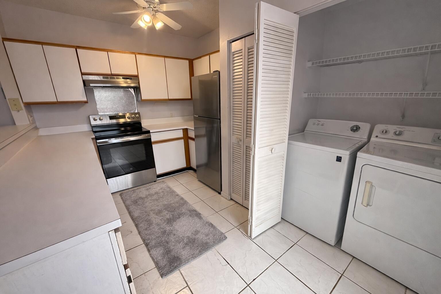 CORAL SPRINGS COUNTRY CLUB - Residential