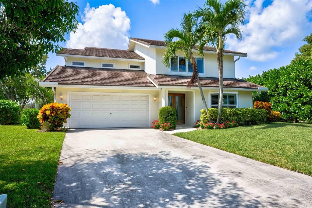 Photo of 7 Lethington Road, Palm Beach Gardens, FL 33418 (MLS # R10749294)