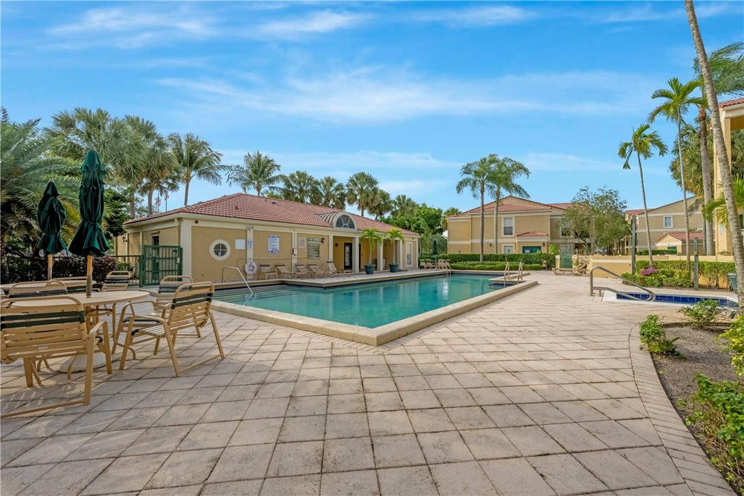 SAVANNAH AT RIVERSIDE CONDO - Residential Lease